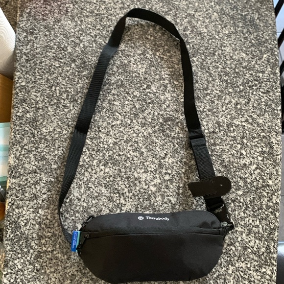 Three unopened United Airlines Amenity Kits from 1st class overseas flights! - Picture 4 of 6